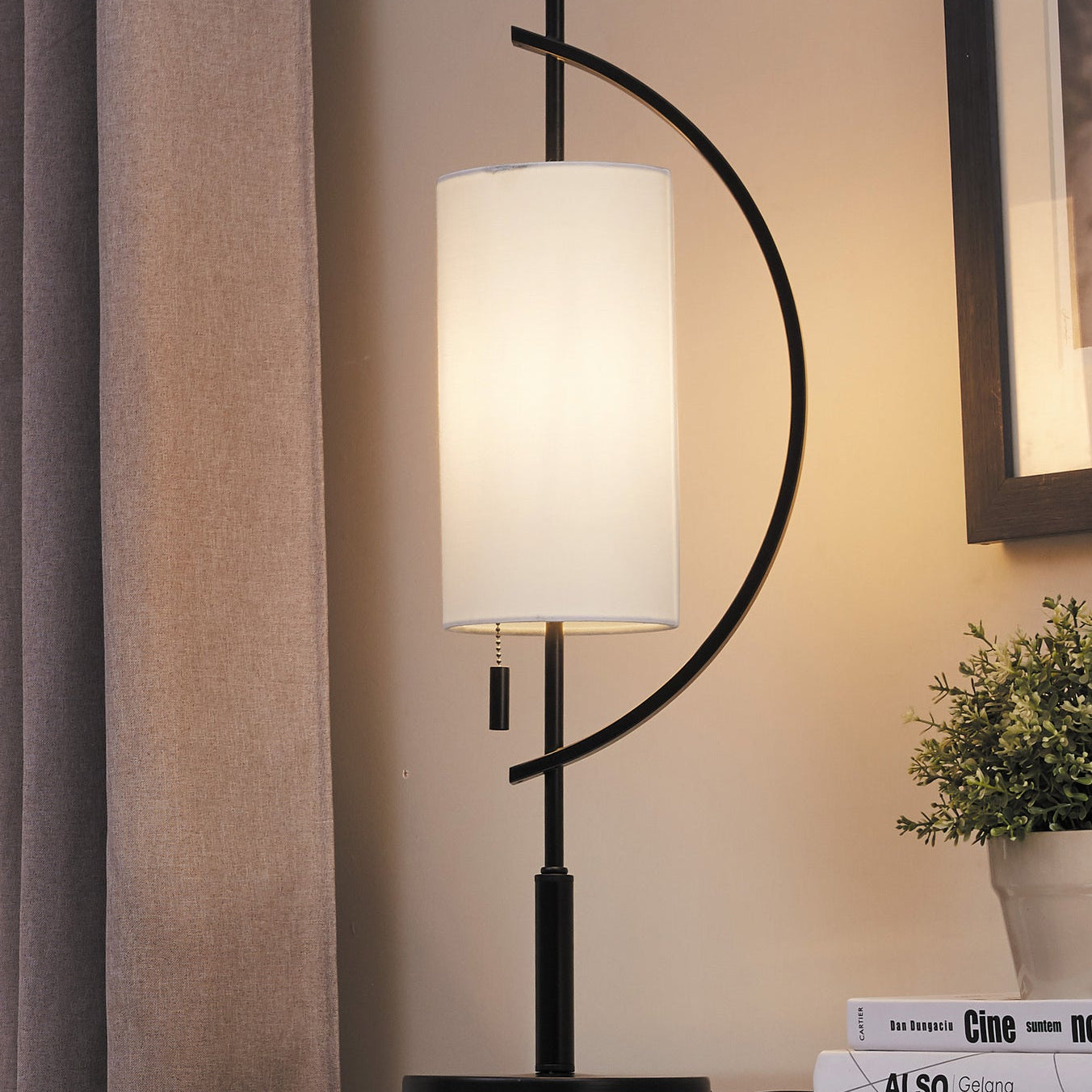 Lite Source LS-23505BLK/WHT Renessa Table Lamp