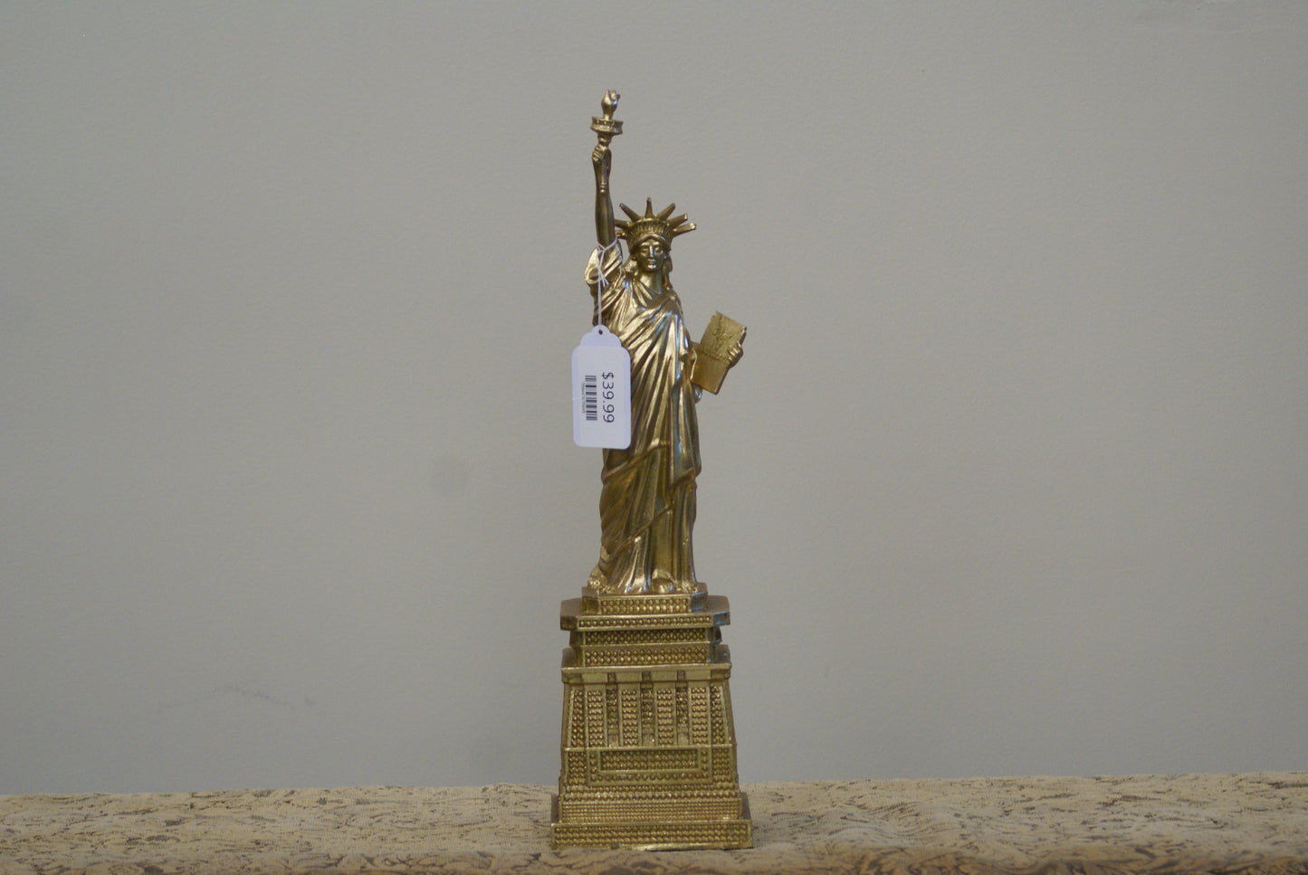 UMA 67584 Gold Polystone Statue of Liberty Decorative Sculpture, 5" x 4" x 17"