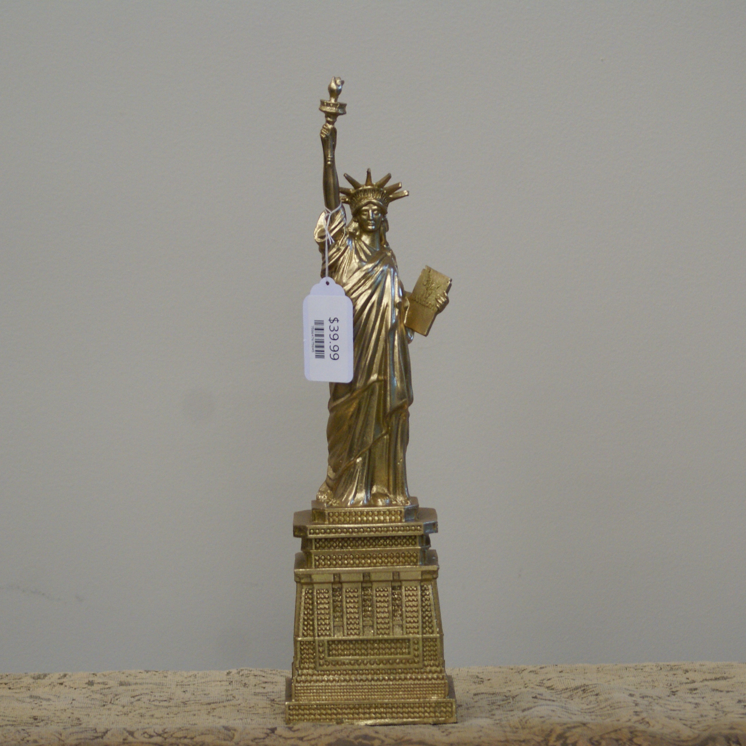 UMA 67584 Gold Polystone Statue of Liberty Decorative Sculpture, 5" x 4" x 17"