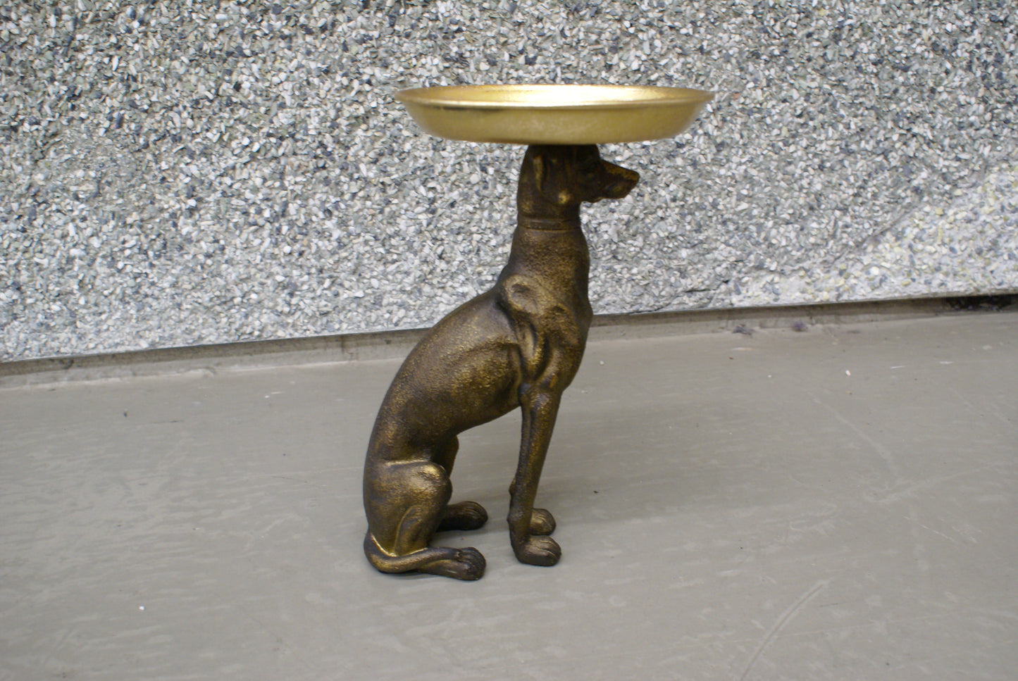 UMA 86206 Standing Dog w/ Gold Metal Tray