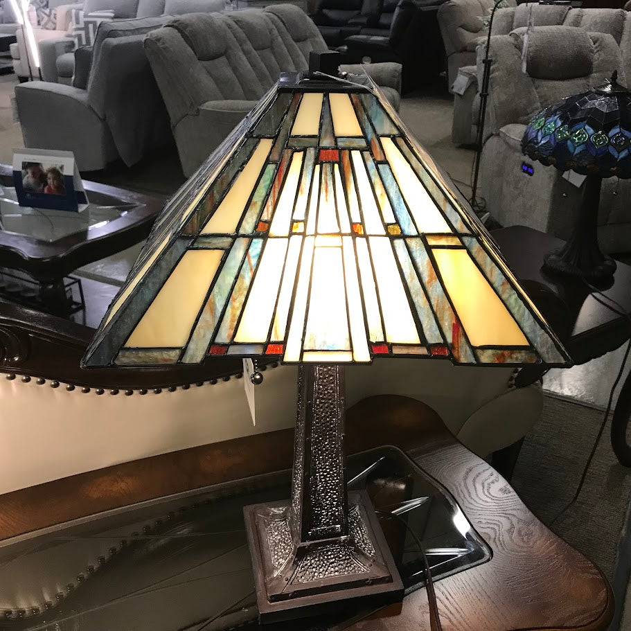 Cal Lighting BO-3100TB Tiffany Table Lamp