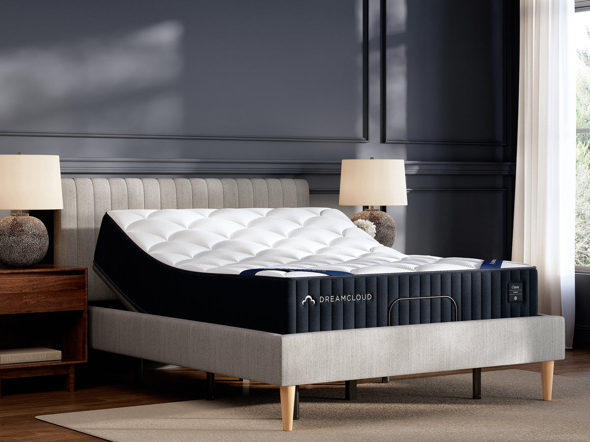 Ashley M13541 DreamCloud Classic Hybrid King Mattress