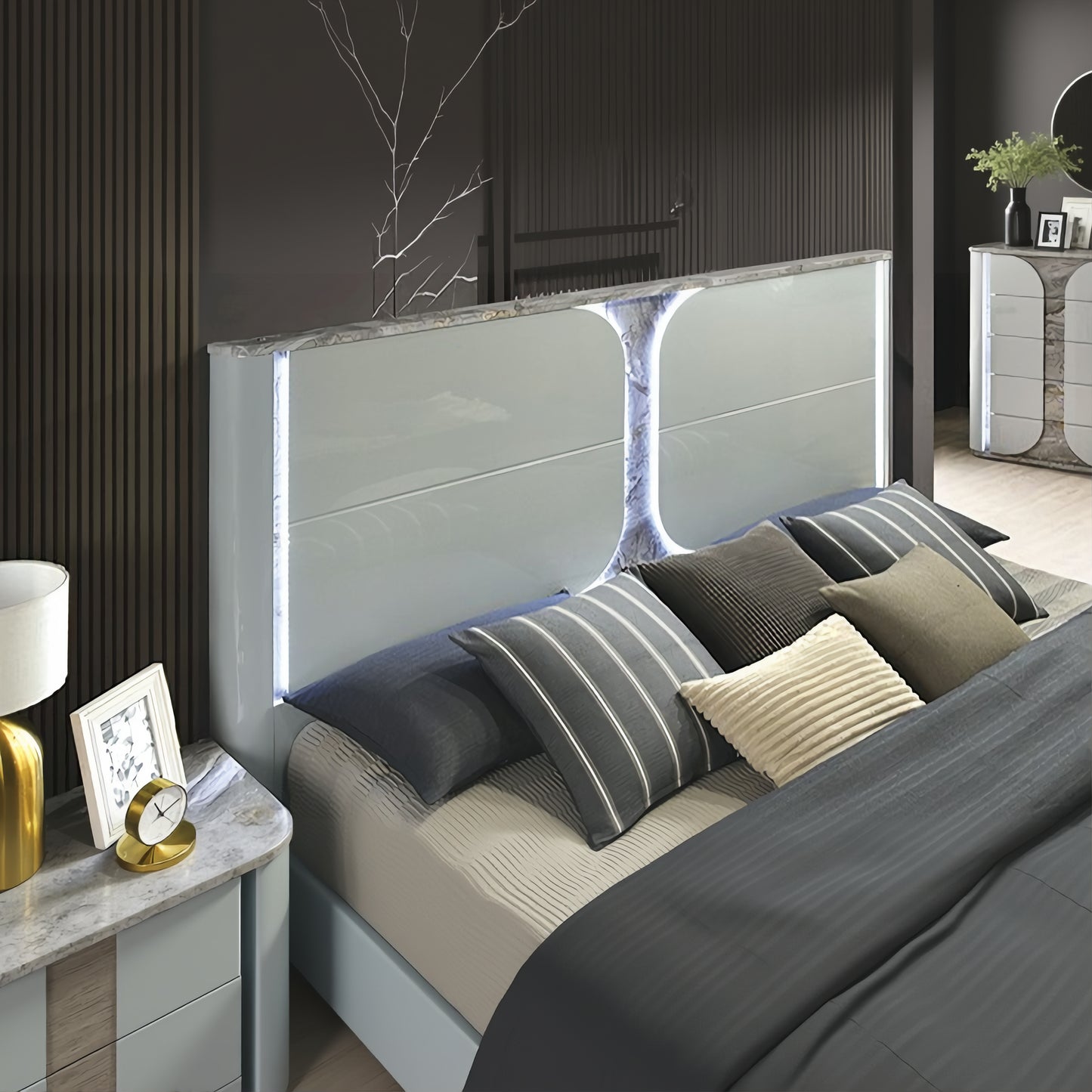 FOA FM72011LG-Q-BED Cleburne Queen LED Platform Bed