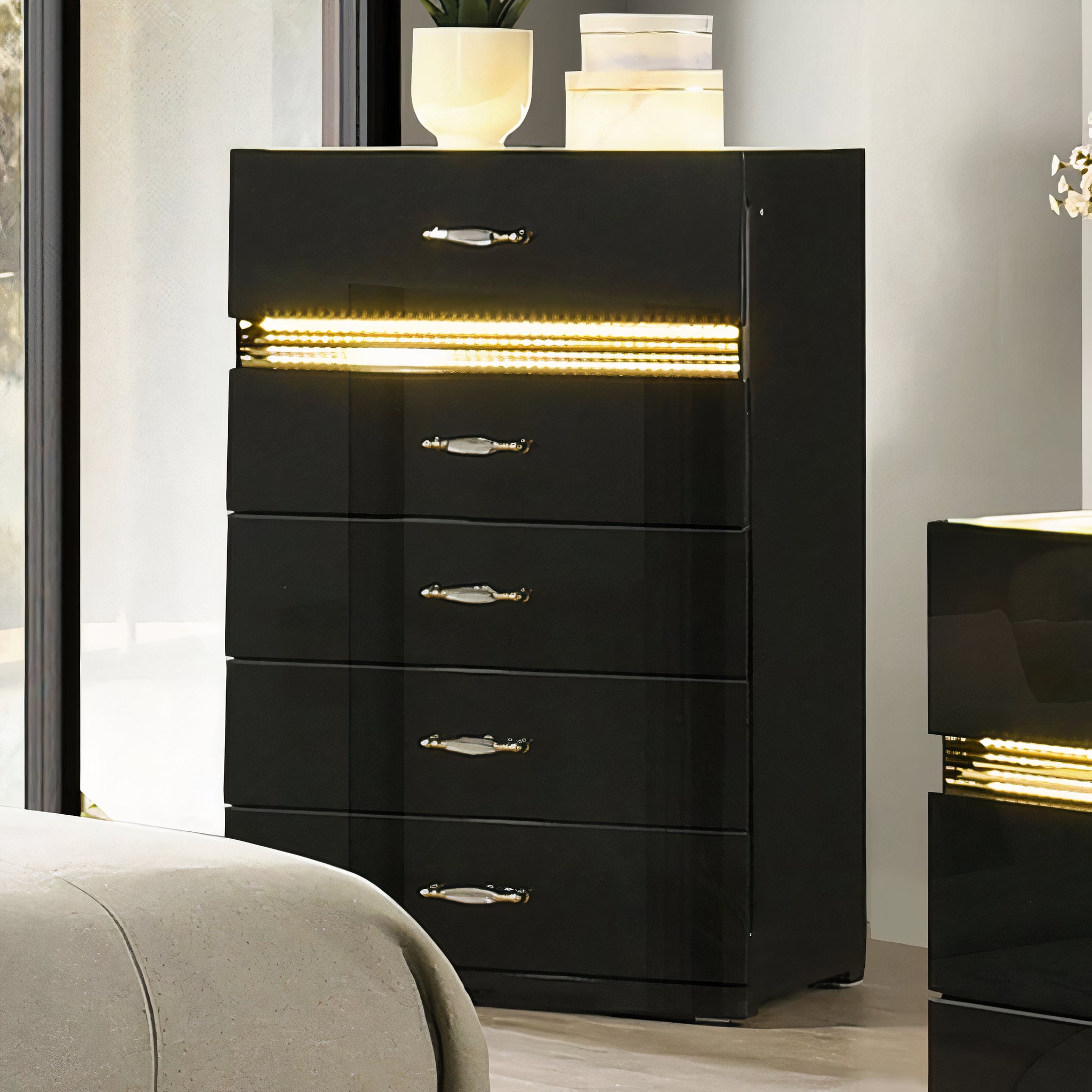 FOA FM72015BK-C Lucida Black LED 5 Drawer Chest