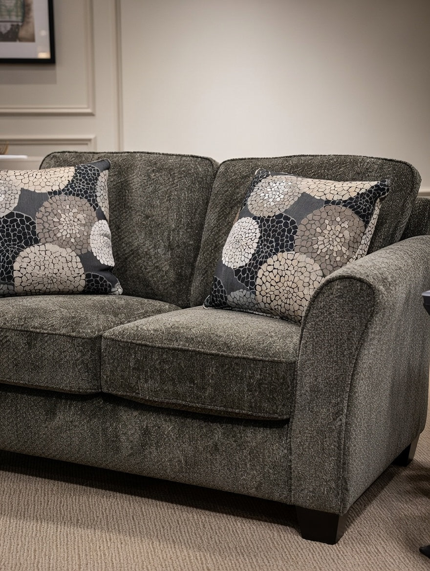 Stanton 18402 Brinkley Tobacco Chrysanthemum Granite Loveseat