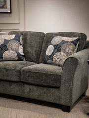 Stanton 18402 Brinkley Tobacco Chrysanthemum Granite Loveseat