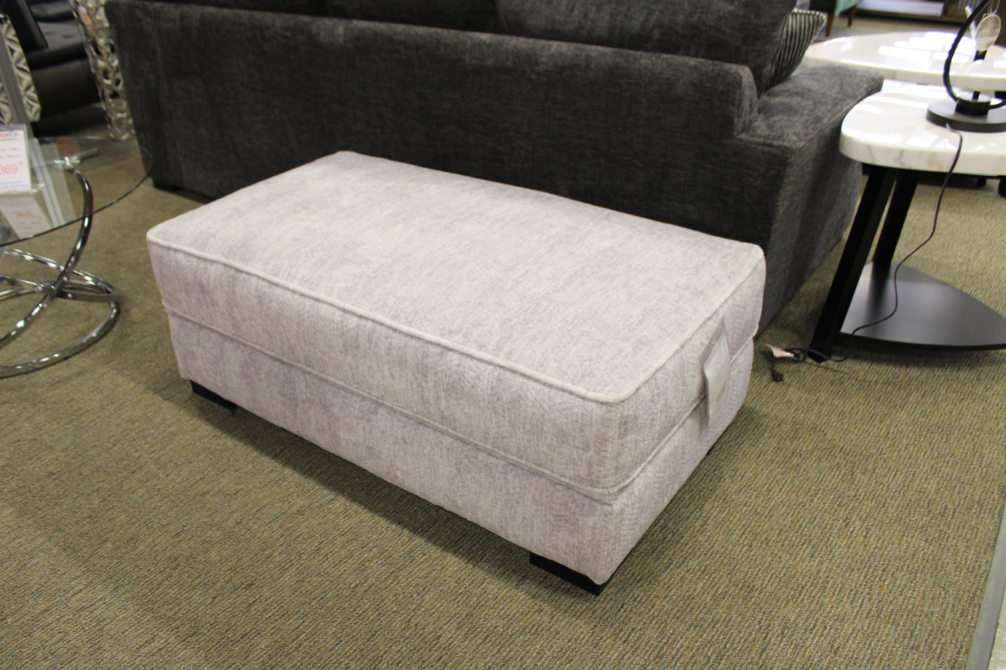 Stanton 37647 Zaftig Dove Storage Ottoman